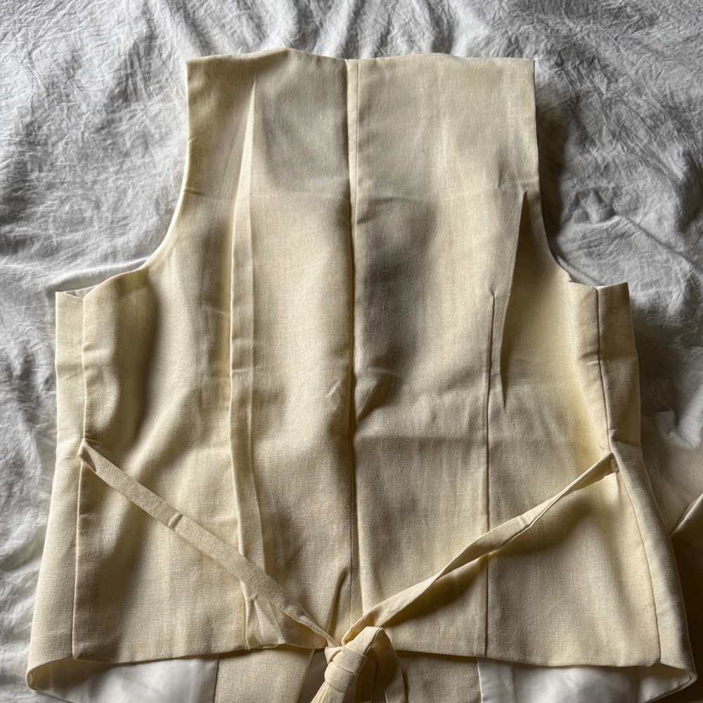 Chic Women's Linen Summer Set - Picture 4 of 6